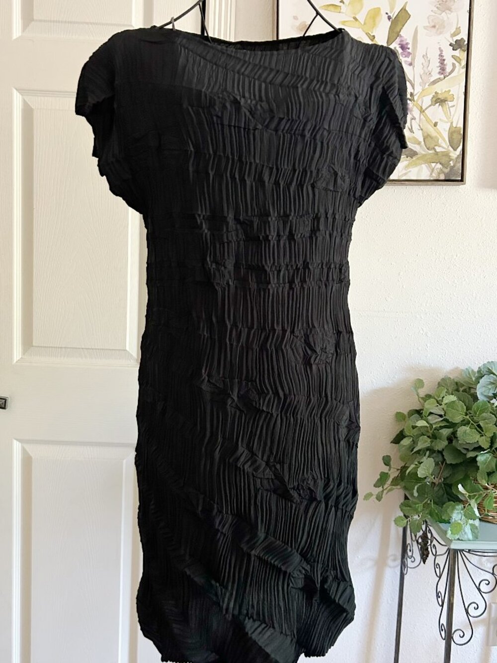 Babette Textured Crinkle Black Dress Cap Sleeves dress